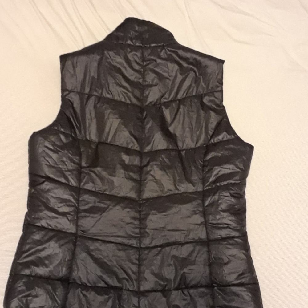 Vest - Picture 3 of 4